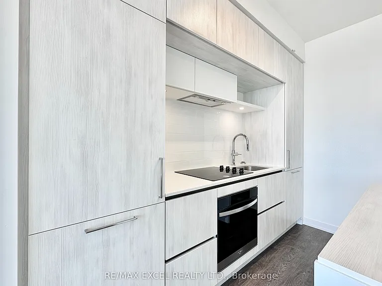 2 David Eyer Rd #632 — Photo 5