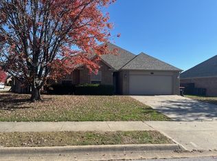 747 Westbury St, Springdale, AR 72762