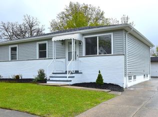 5661 Adams Ave, Maple Heights, OH 44137
