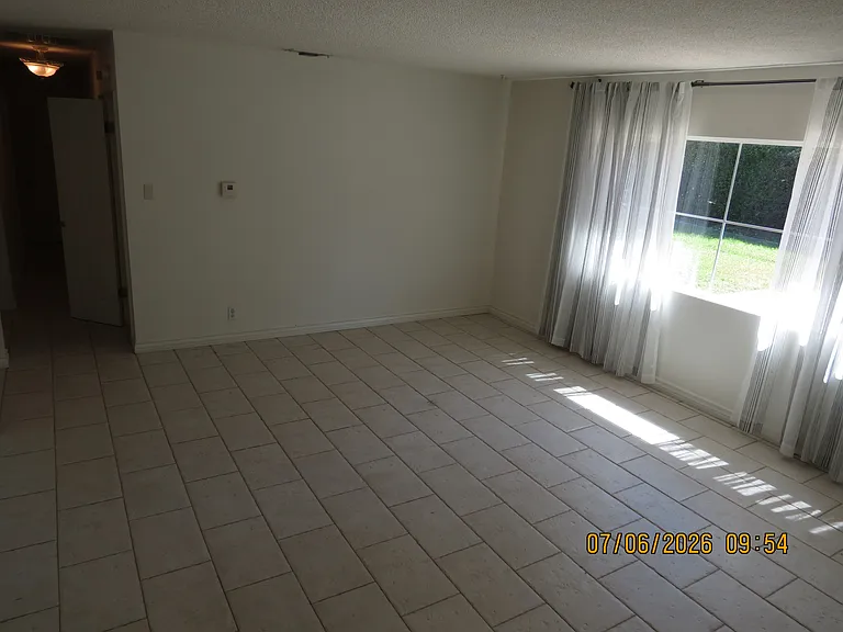 1448 Grove Ave — Photo 9
