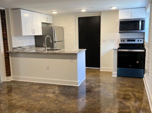 726 Mountain Rd APT 4