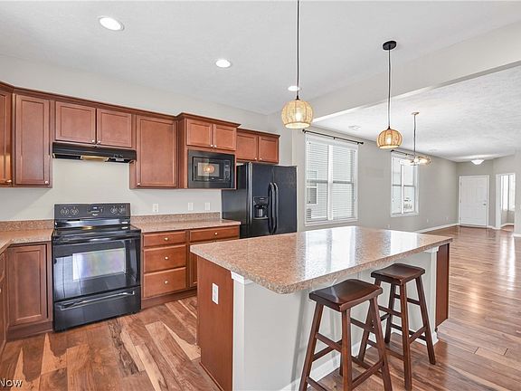 2nd image of 37855 Dakota Dr