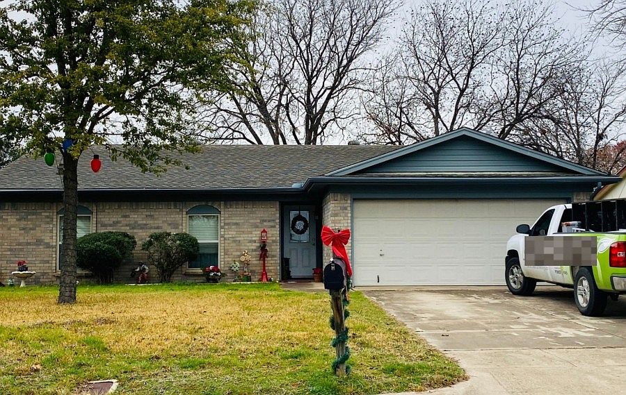 1st image of 444 Fox Dr