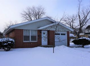 3054 Louise St, Rockford, IL 61103