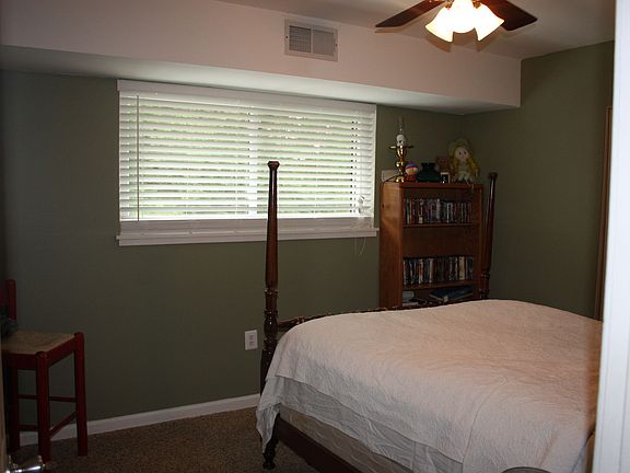 small bedroom