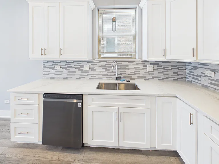 6632 S Kenwood Ave #2 — Photo 7