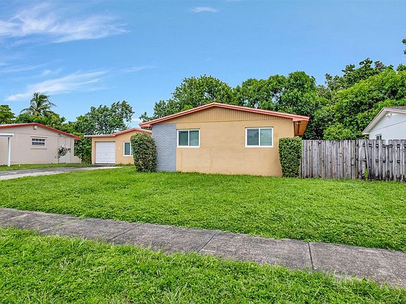 3rd image of 301 NW 186th Street