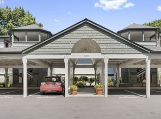 5050 S Landing Dr UNIT 304, Portland, OR 97239