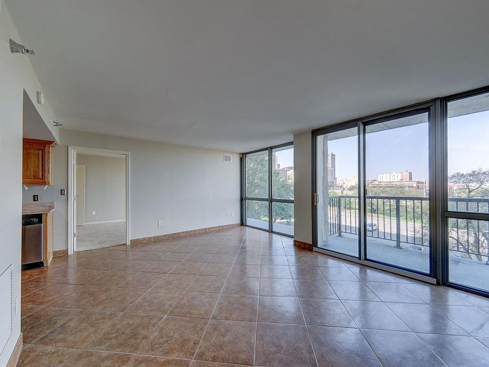 1st image of 600 Admiral Blvd #5
