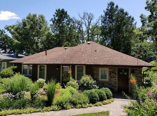 413 Parkway Dr, Cary, IL 60013