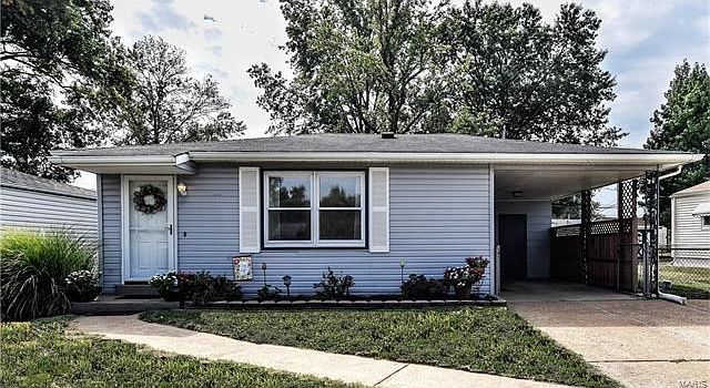 Charming starter home with great curb appeal!