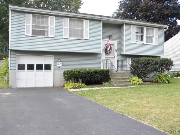 104 Seabreeze Dr, Liverpool, NY 13090