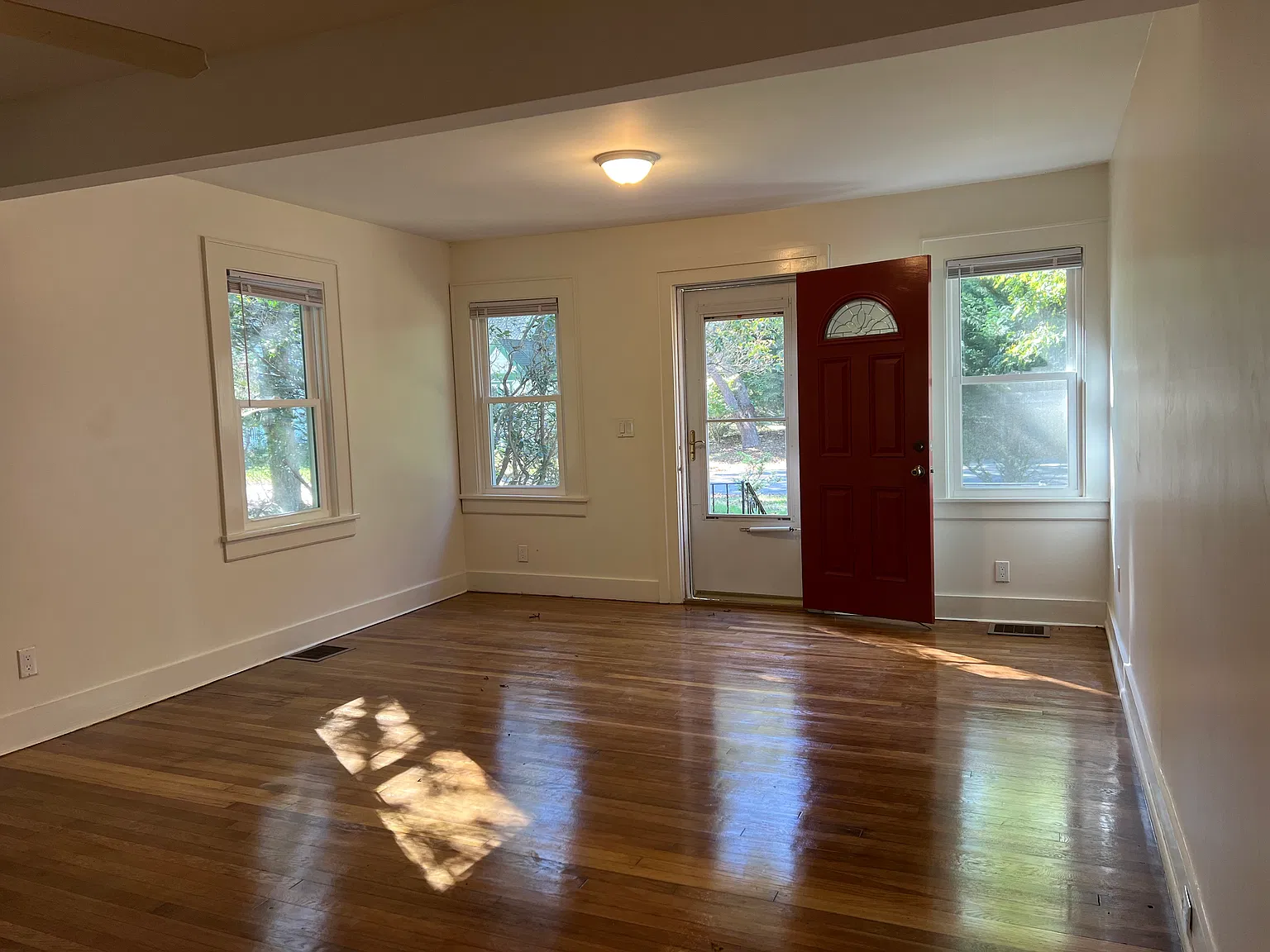 2 bed, 1095 sqft, $3,000 — Photo 3