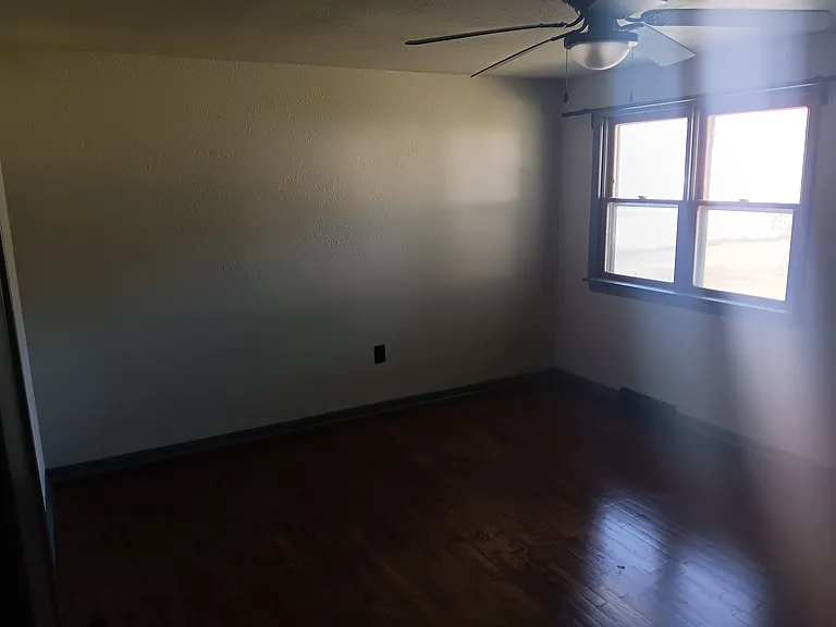 302 E Kentucky St — Photo 8