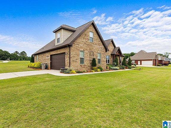 4th image of 102 Peach Tree Dr