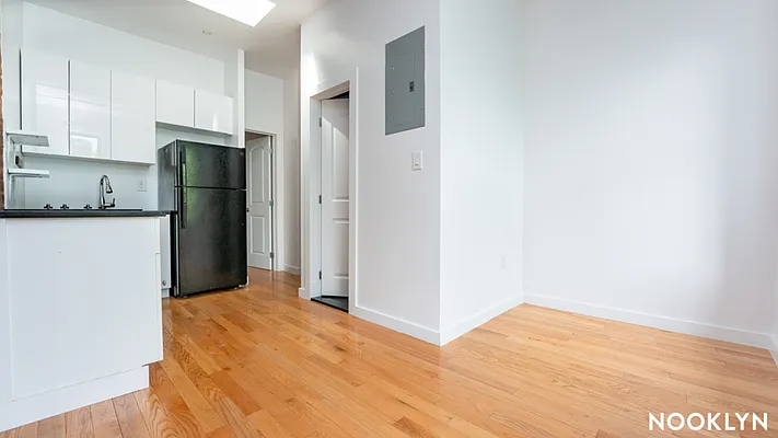 Rented by Nooklyn NYC LLC | media 2