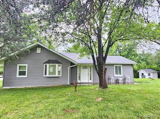 126 Coil Rd, Fenton, MO 63026