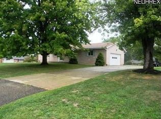 6161 Howland St, Louisville, OH 44641