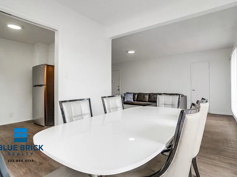 12310 Chandler Blvd #41 — Photo 2