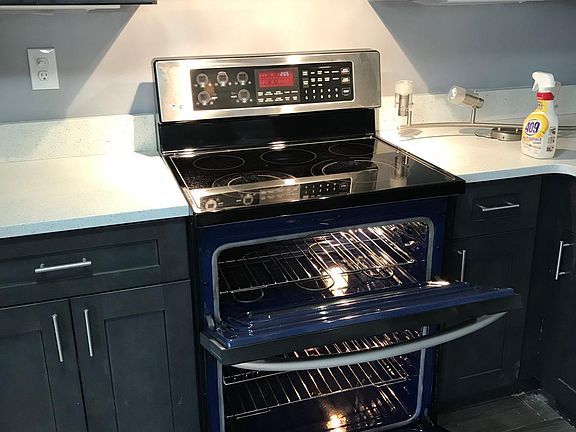 Double Oven and Thermidor professional hood