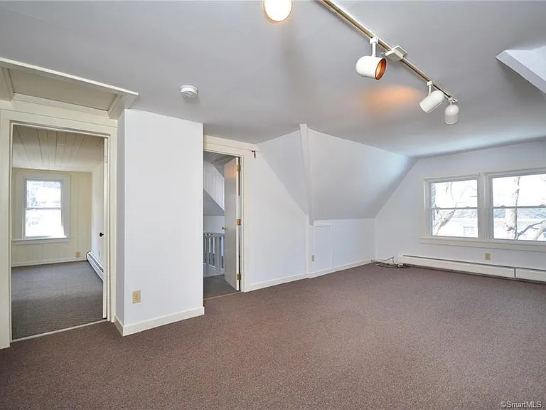 387 South St — Photo 19