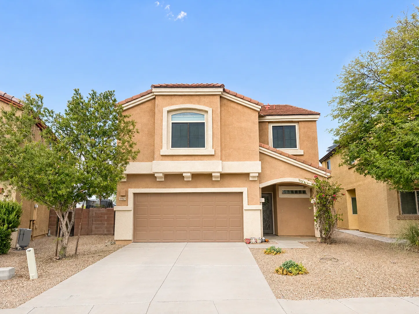 4 bed, 2301 sqft, $2,500 — Photo 1
