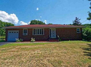 2 Albert Dr, Melrose, NY 12182