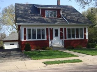 406 4th St, Welcome, MN 56181