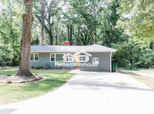 2048 Flowerwood Trl, Ellenwood, GA 30294