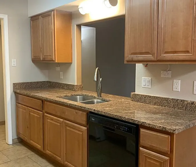 812 Oro Real NE — Photo 5