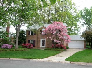 11903 Falkirk Dr, Potomac, MD 20854