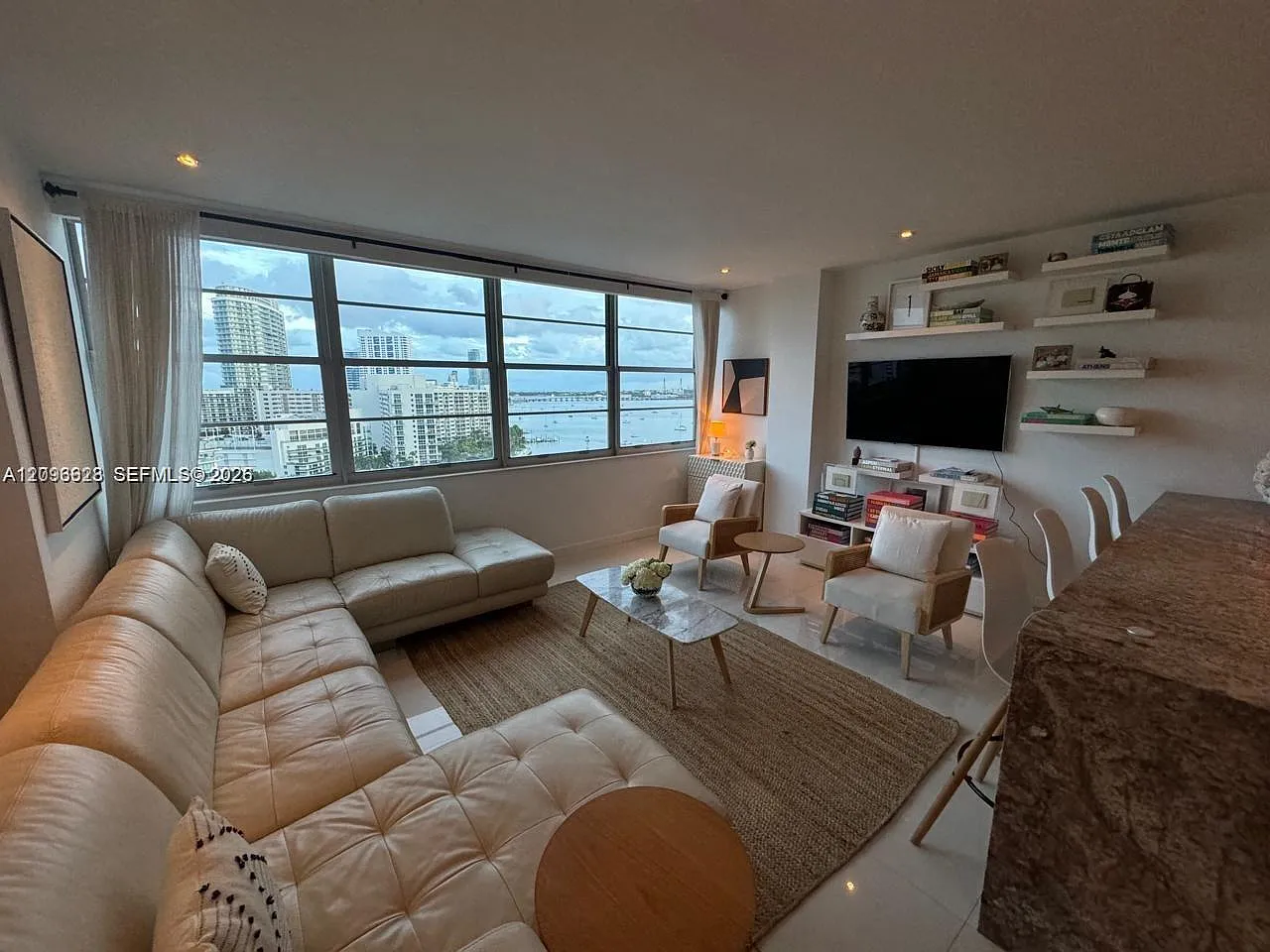 Belle Plaza Condo — Photo 2
