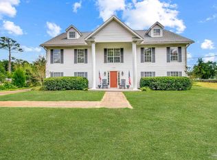 5708 Lakeside Ct, Milton, FL 32583