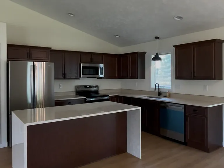 1403 E 57th Street Pl — Photo 10