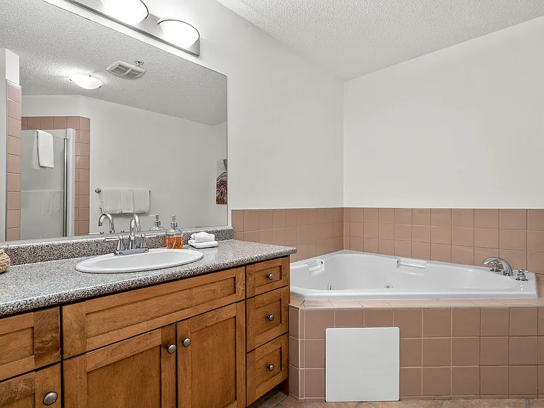 60 24th Ave SW #207 — Photo 14