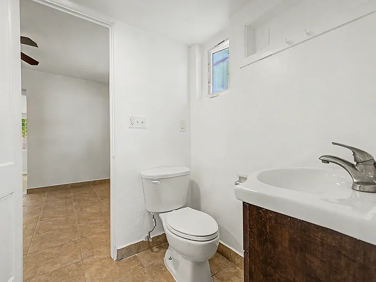 6138 N 15th Ave — Photo 12