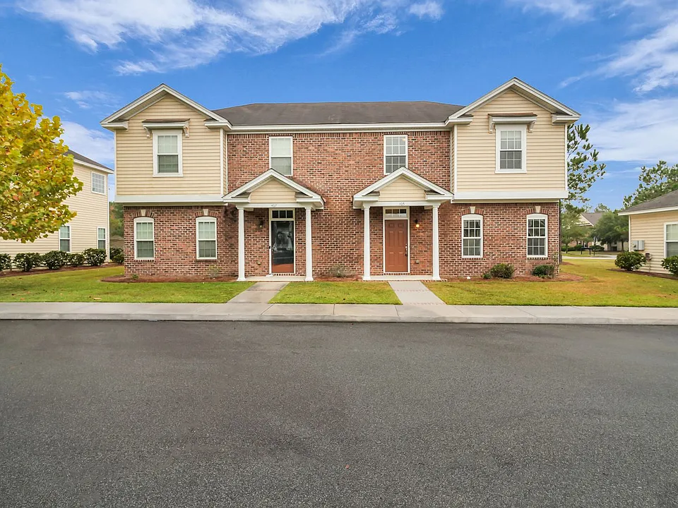 411 Olde Ivey Sq #345