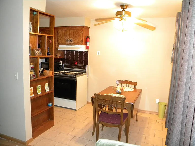 1838 Hayes St NE — Photo 10