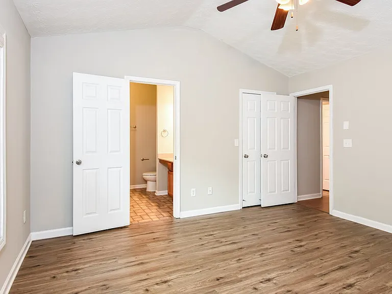 210 Winterbury Dr — Photo 9
