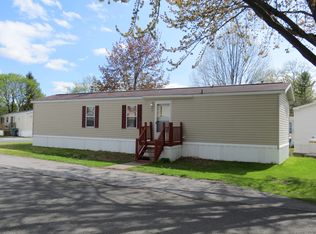 2 Midway Mobile Vlg, Halfmoon, NY 12065