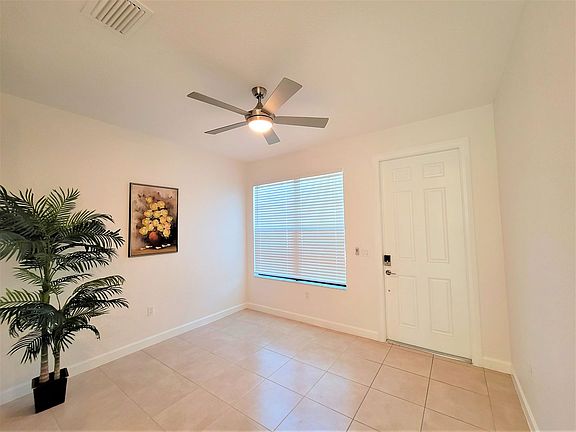 2nd image of 10071 W Villa Cir