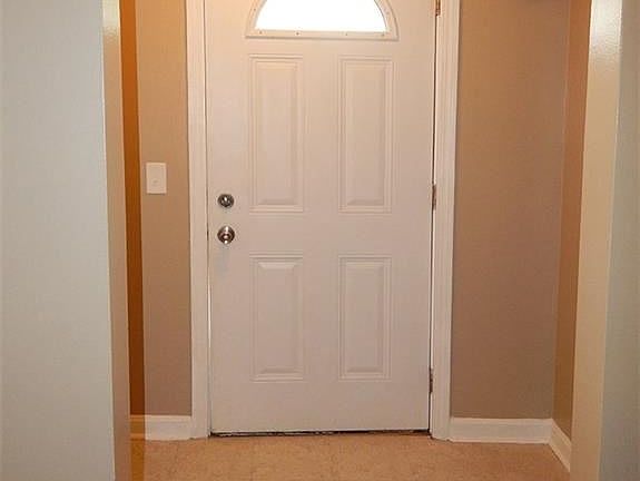 3rd image of 250 Parkview Ave