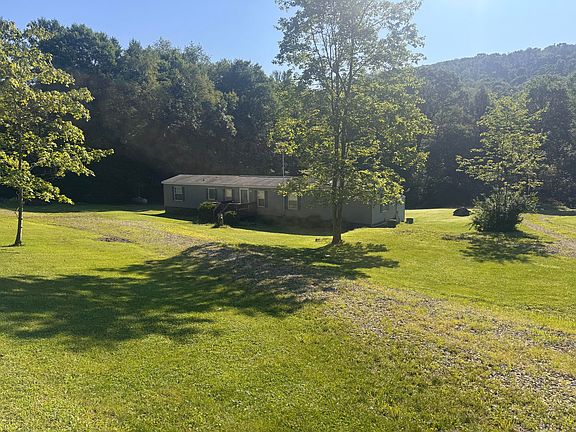 2nd image of 1518 Locust Ln
