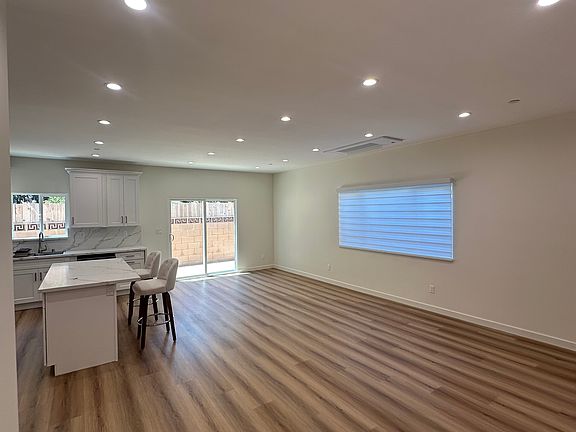 4th image of 1445 N Maple St #101