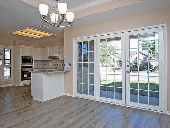 5th image of 7802 Etienne Dr
