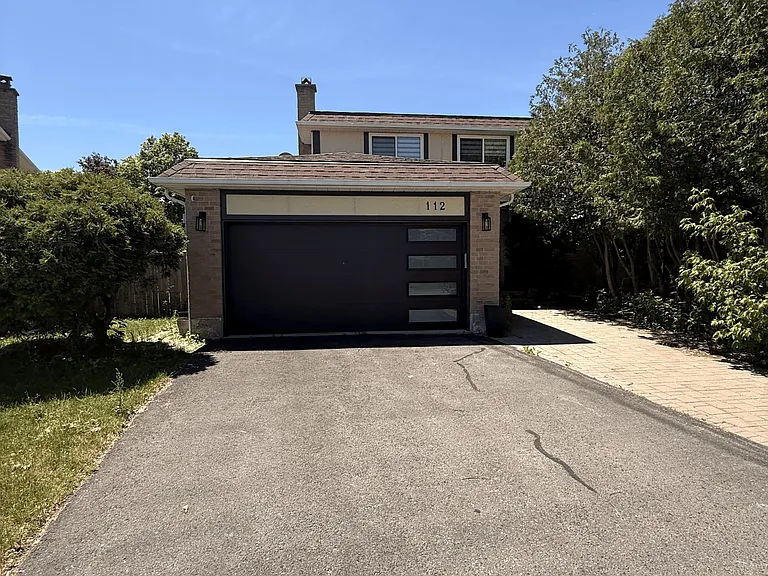 112 Holm Cres — Photo 1