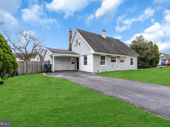 56 Berkshire Ln, Willingboro, NJ 08046