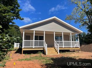655 Maurice St, Ishpeming, MI 49849