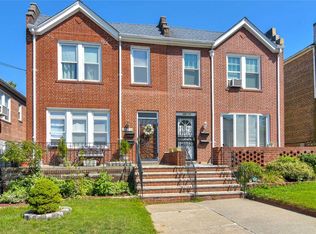 20211 36th Ave, Bayside, NY 11361