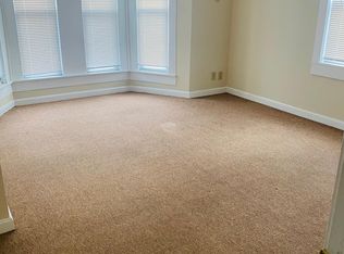 86 3rd St, Lowell, MA 01850